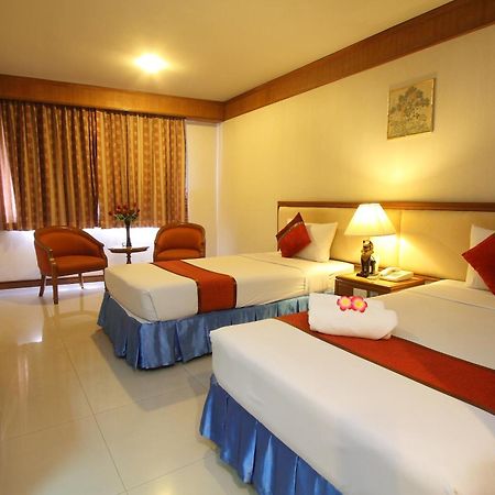 Silom Avenue Inn Bangkok Extérieur photo