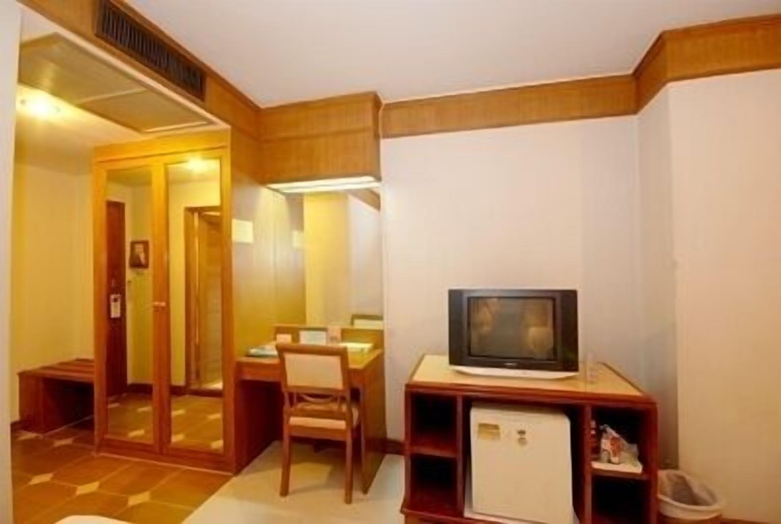 Silom Avenue Inn Bangkok Extérieur photo