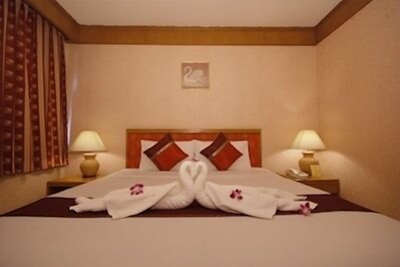 Silom Avenue Inn Bangkok Extérieur photo