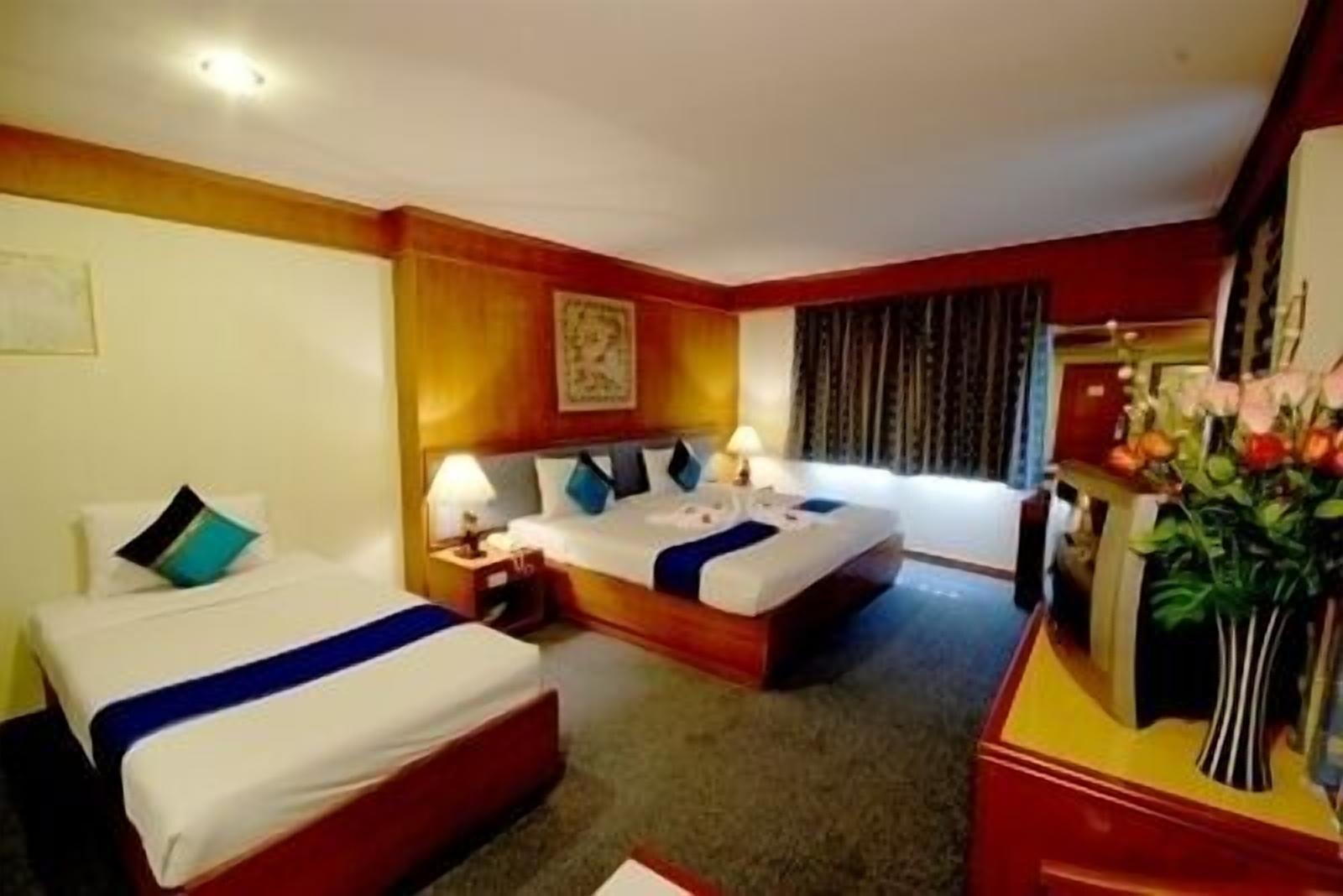 Silom Avenue Inn Bangkok Extérieur photo