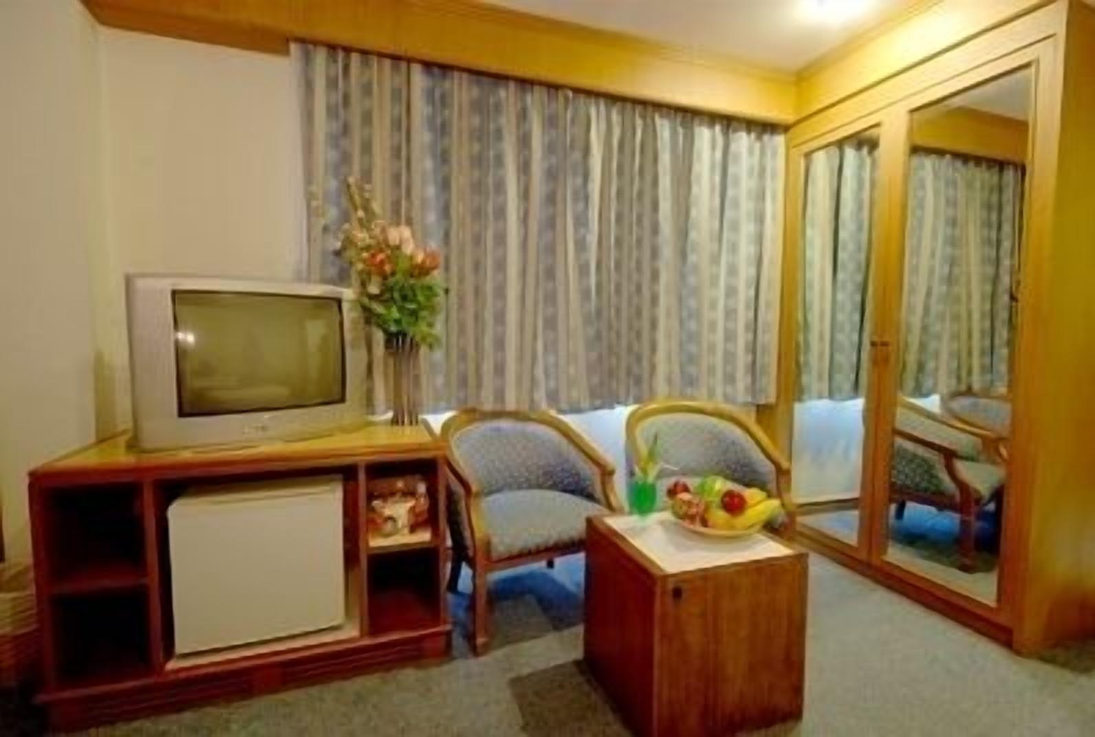 Silom Avenue Inn Bangkok Extérieur photo